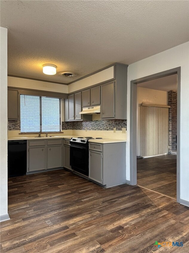 Building Photo - 103 Montego Ct