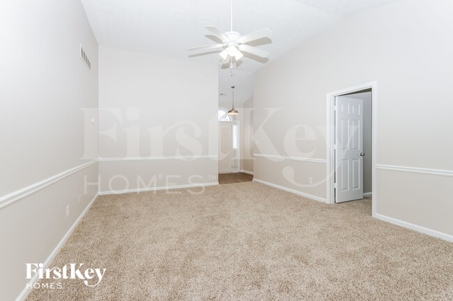 Building Photo - 5901 Green Meadow Way