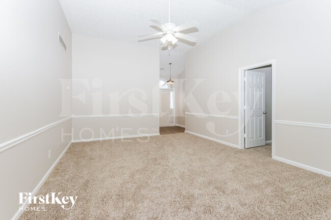 Foto del edificio - 5901 Green Meadow Way