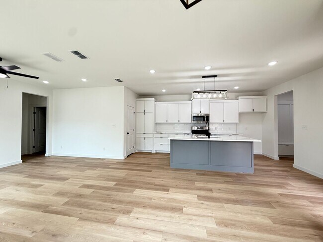 Foto del edificio - 2102 Norwich Ave