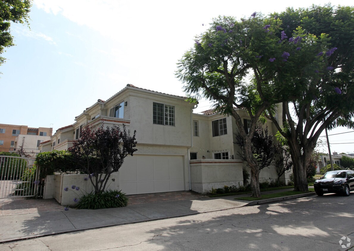 Foto del edificio - 11631 Missouri Ave