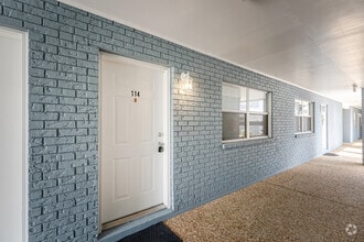 Building Photo - 1282 Beach Blvd