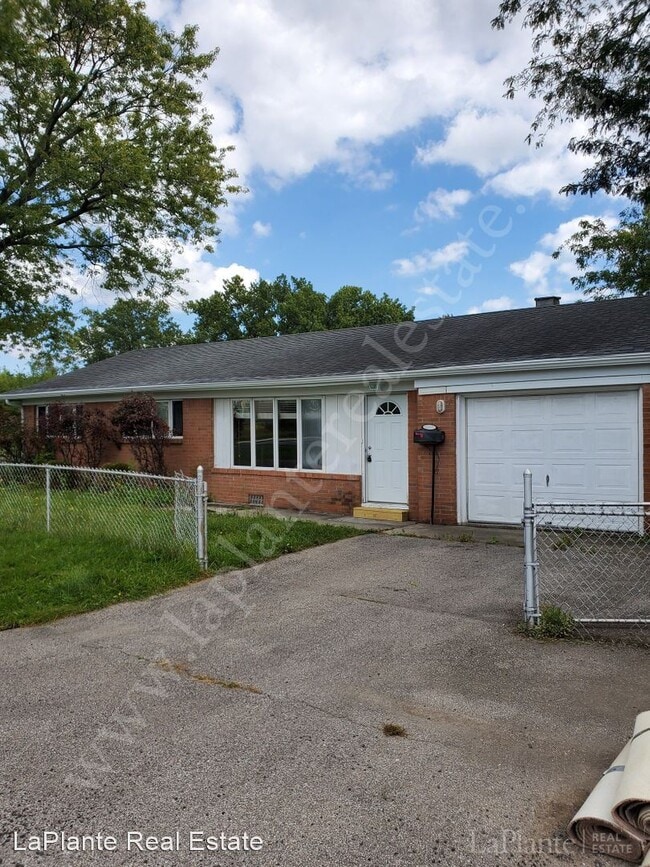 Building Photo - 3 br, 1.5 bath House - 1921 Northover Rd.