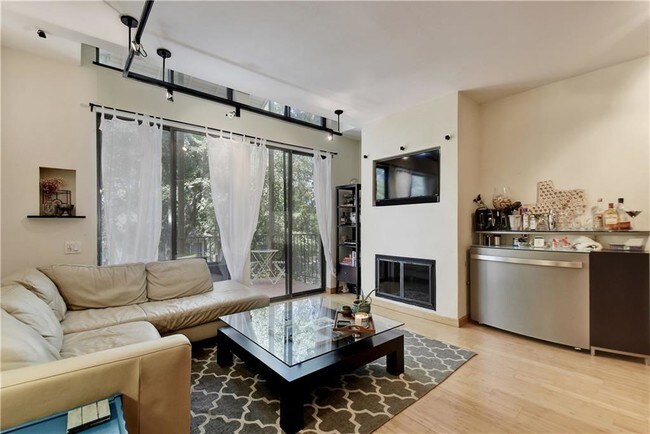 Foto del edificio - 606 W Lynn St