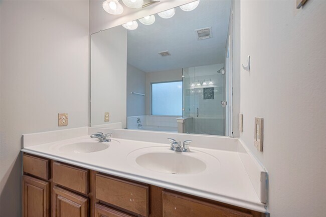 Building Photo - 19410 Rum River Ct