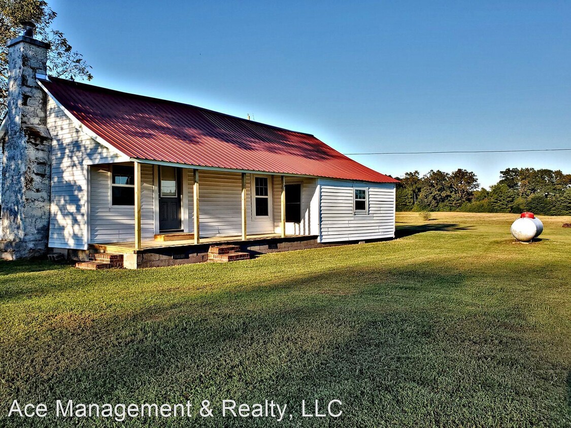 Primary Photo - 2 br, 1 bath House - 39 McNutt Rd