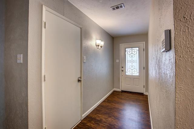 Foto del edificio - 4024 Bristlecone Ln