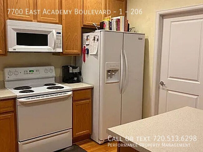 Foto del edificio - 7700 E Academy Blvd