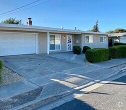 Building Photo - 2759 Broadmoor Ave