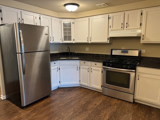 Building Photo - 1090 Pheasant Run Ln