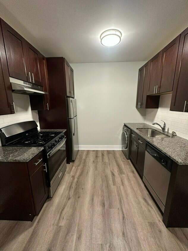 Foto principal - 725 St Johns Ave