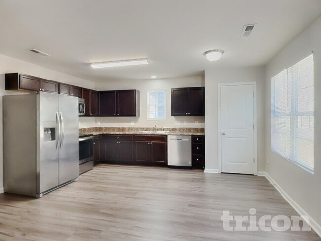 Building Photo - 1934 Chapel Brook Way