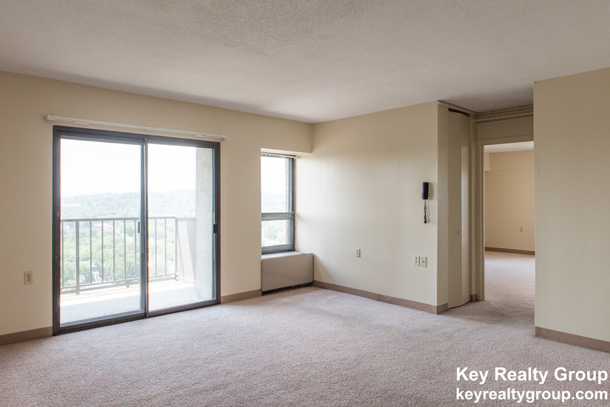 Foto principal - 270 Babcock St