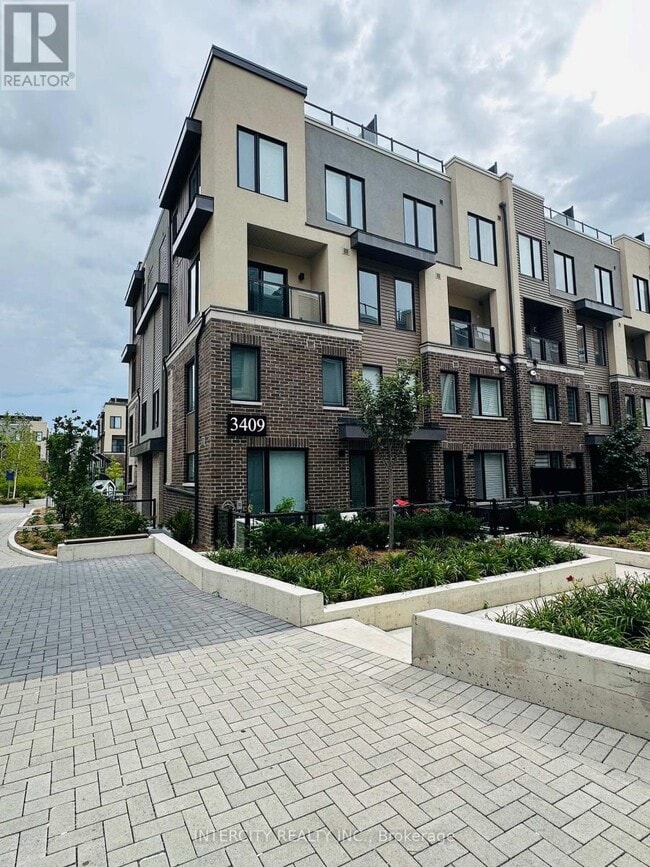 Building Photo - 3409 Ridgeway Dr