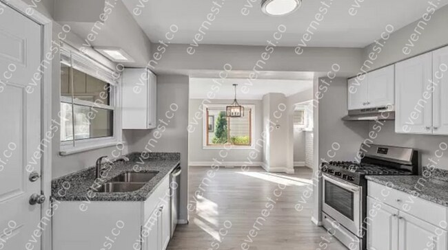 Building Photo - 3121 Heatherdowns Blvd