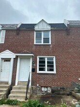 Building Photo - 46 Branford Rd