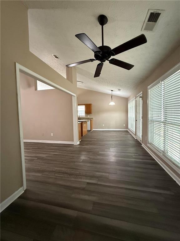 Foto del edificio - 3490 Ennfield Ln