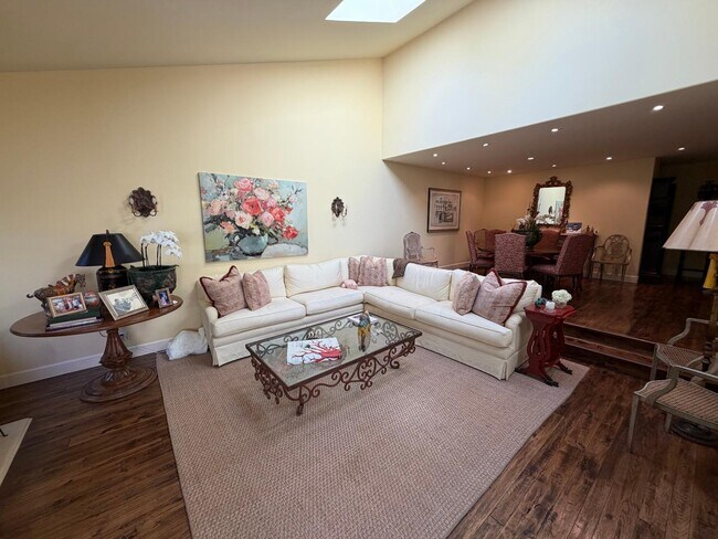 Foto del edificio - 1252 Sharon Park Dr