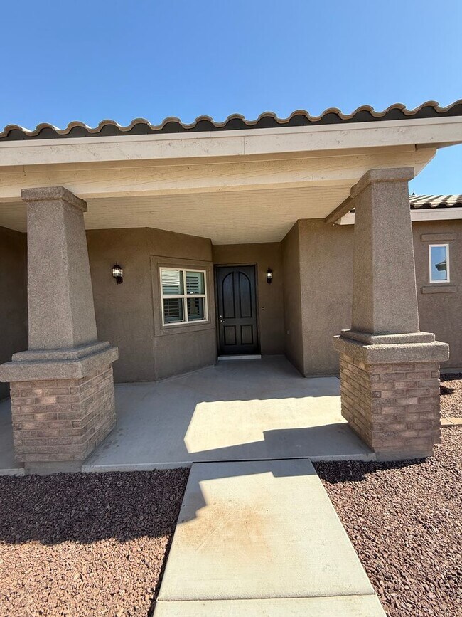Foto del edificio - Livingston Ranch - BRAND NEW & IMMACULATE