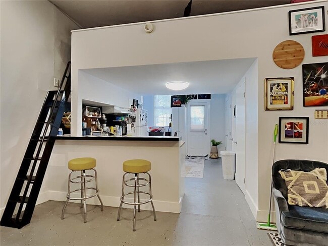 Building Photo - 2305 W Texas Ave