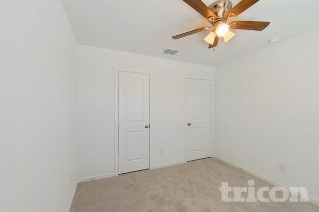 Foto del edificio - 1604 Parlier St