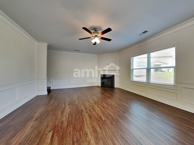 Foto del edificio - 208 Noble Creek Road
