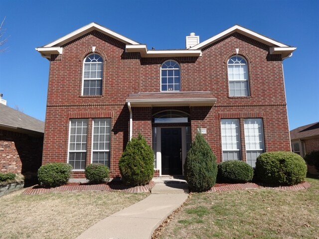 Primary Photo - 832 Parker Dr