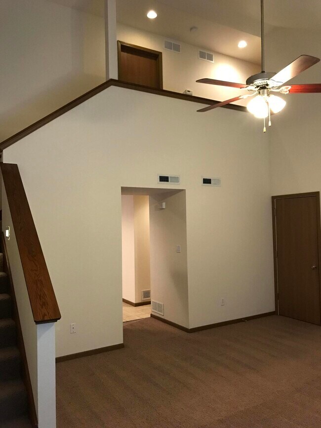 Foto del edificio - 517 Glenstone Dr