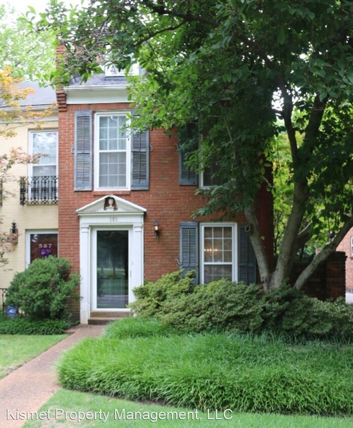 2 br, 1.5 bath House 585 S Goodlett Street House Rental in Memphis