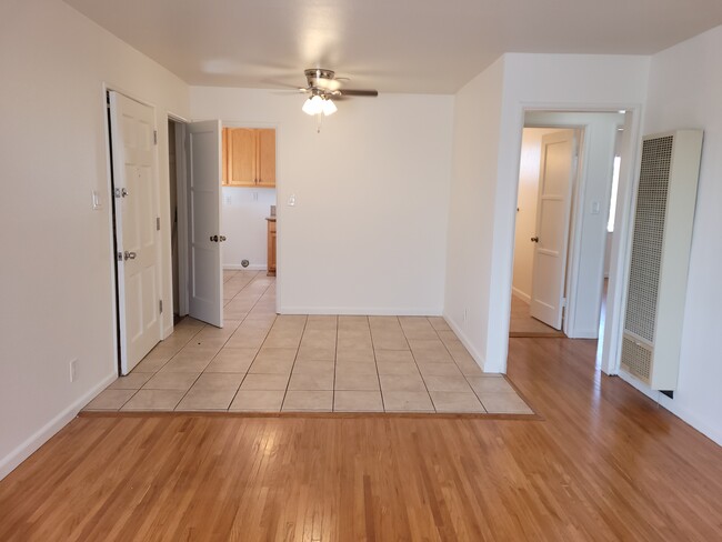 Dining Area - 210 S Bushnell Ave