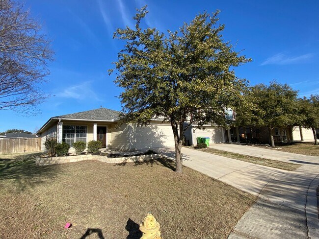 Foto del edificio - **1550/Month** Far West San Antonio
