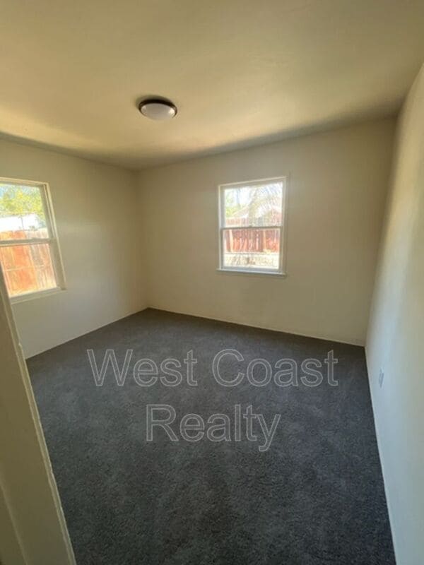 Building Photo - 1210 N Massachusetts Ave