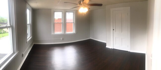 Building Photo - 204 Wall Avenue - Duplex - STH