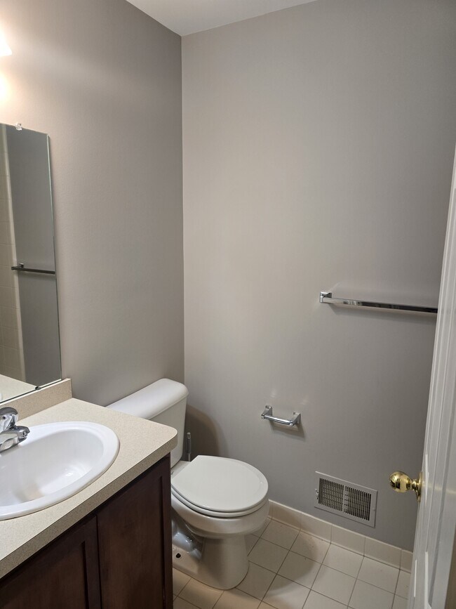 Foto del edificio - 5675 Hampshire Ln