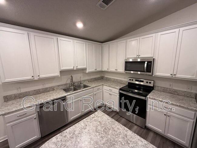 Foto del edificio - 4616 Integrity Ct