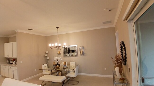 Building Photo - 1204 SE Woodbine Rd