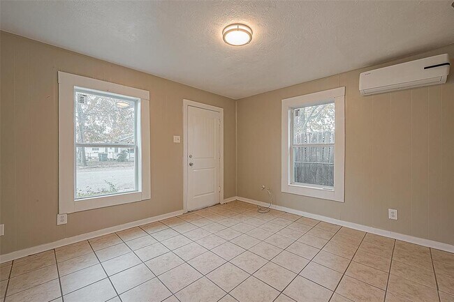 Building Photo - 3516 Orange St