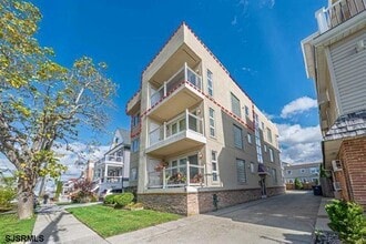 Building Photo - 5 N New Haven Ave