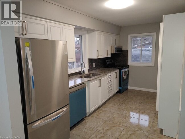 Building Photo - 8 Noel Crescent