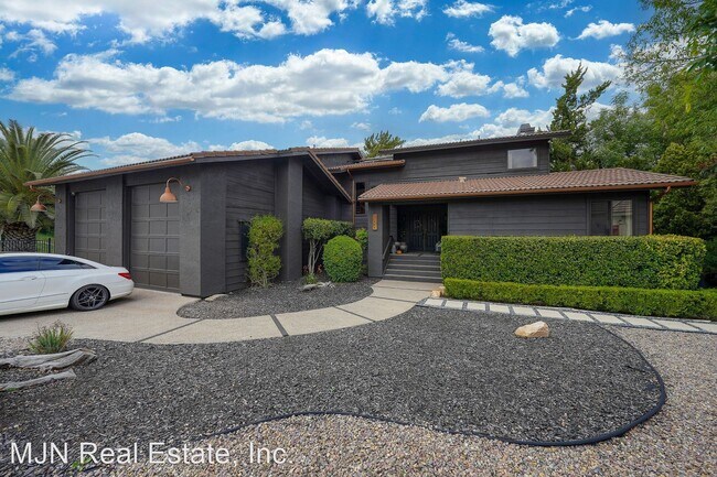 Building Photo - 3 br, 4 bath House - 24020 Vista Vicente C...