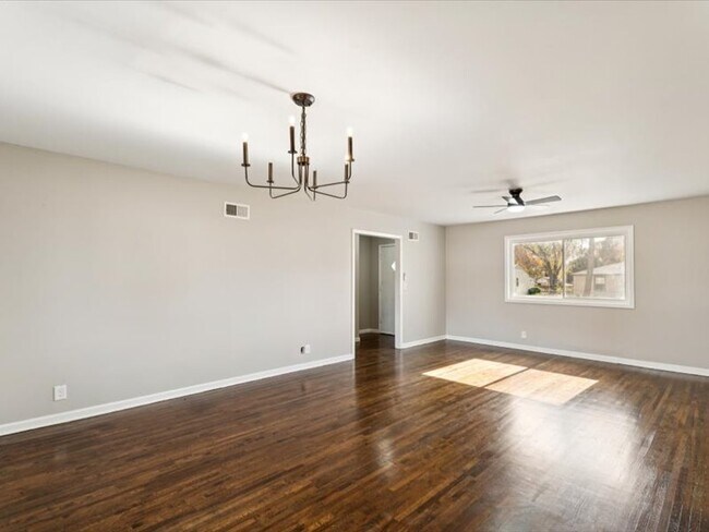 Foto del edificio - 411 W 46th St