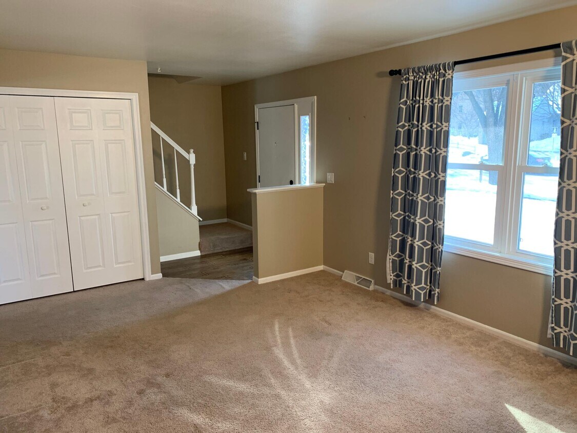 Foto principal - 6916 Old Sauk Rd