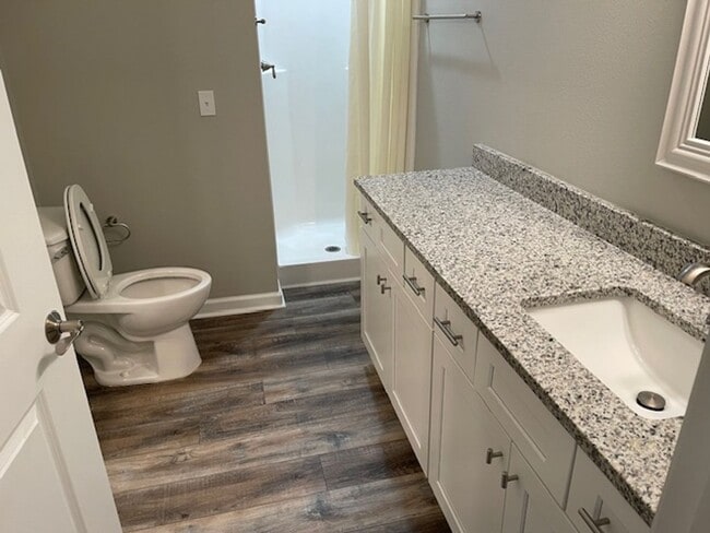 Building Photo - KILLEARN LAKES HOME