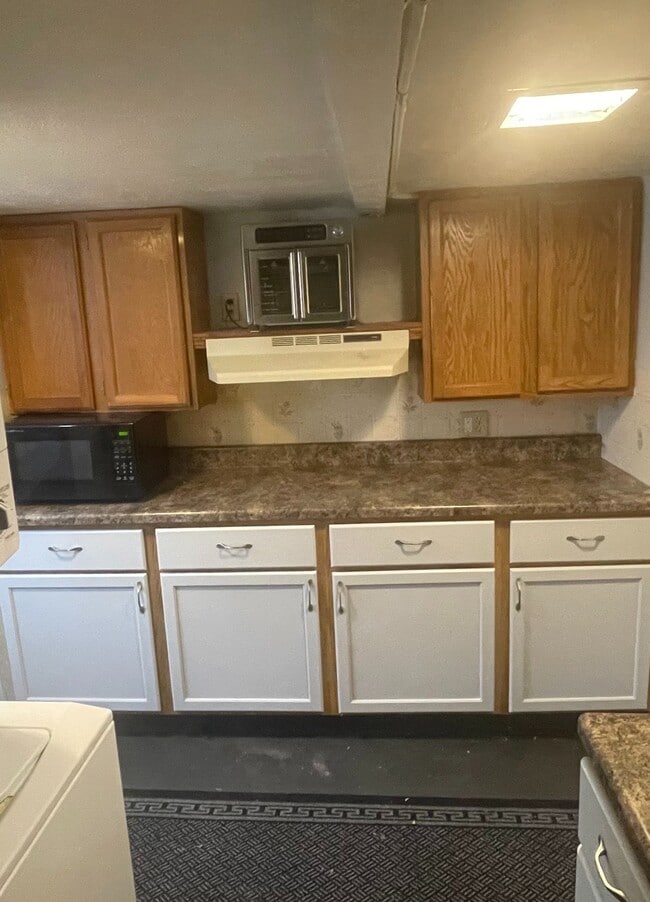 Building Photo - 2342 E 13th St Building Photo - 2342 E 13th St