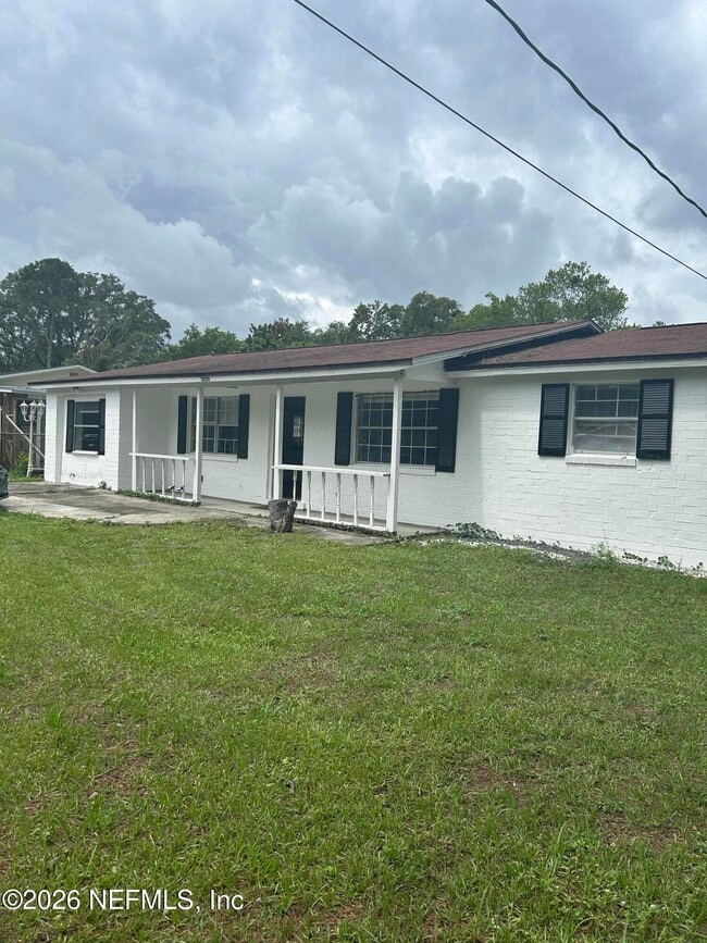 Building Photo - 2834 Goldenrod Cir E