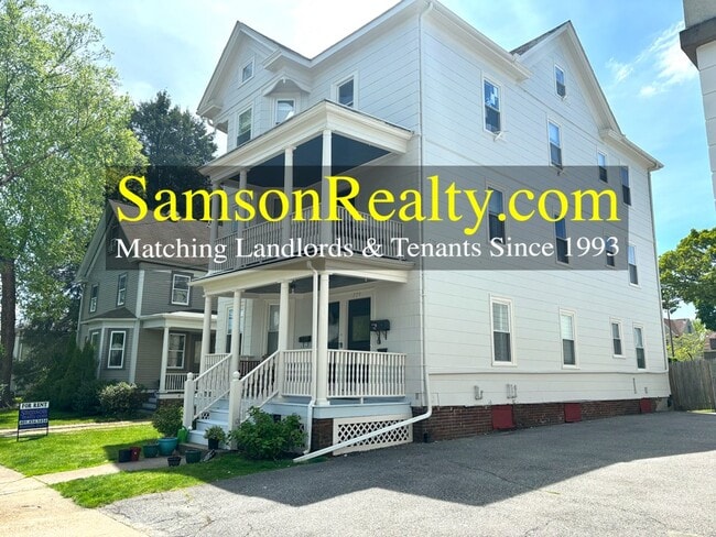 Building Photo - 209 4th St