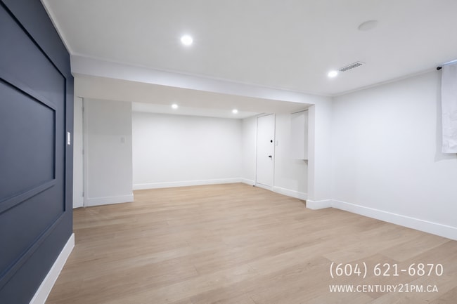 Building Photo - 2329 Mouldstade Rd