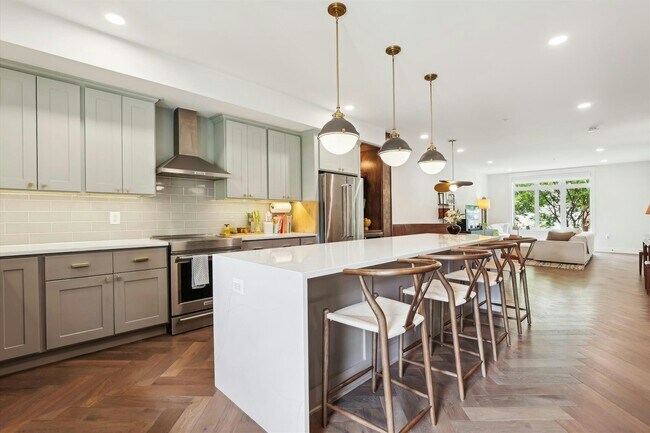 Foto del edificio - 818 Taylor St NW