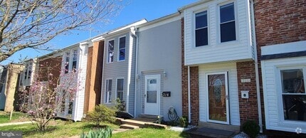 Building Photo - 314 Roanoke Dr SE
