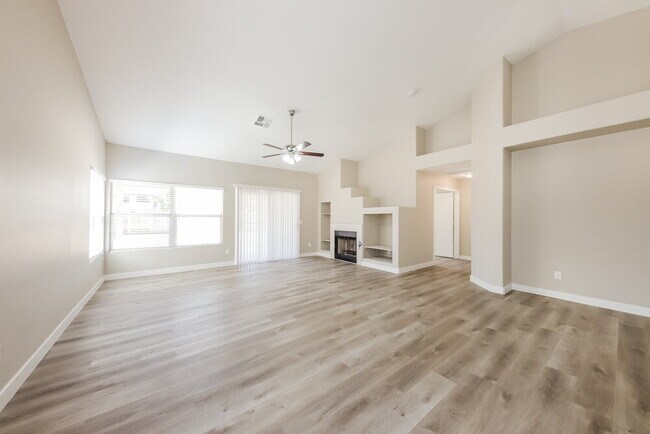 Foto del edificio - 7533 W Jenan Dr